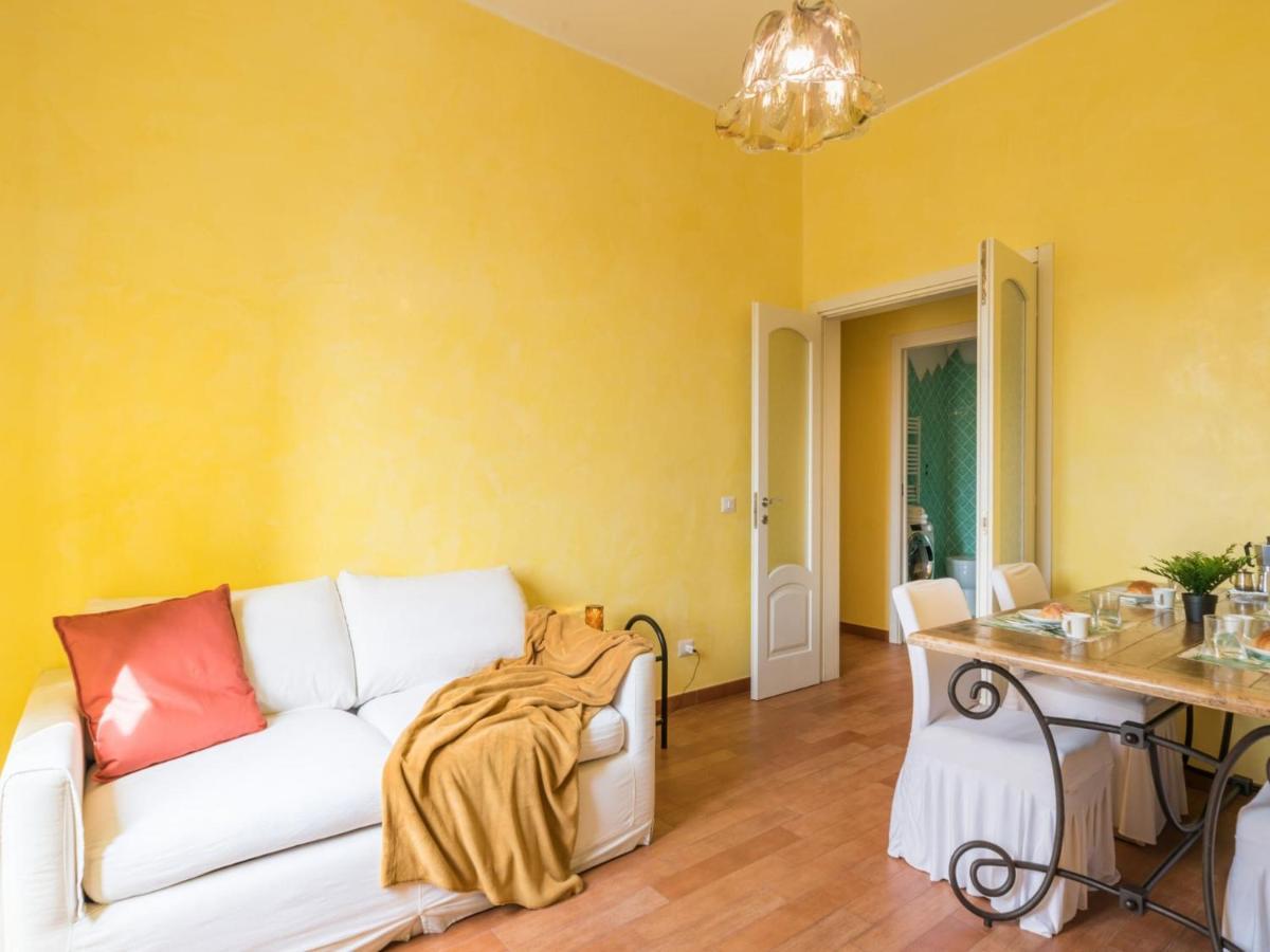 The Best Rent - Colourful Two-Bedroom Apartment Near Termini Station Rome Buitenkant foto