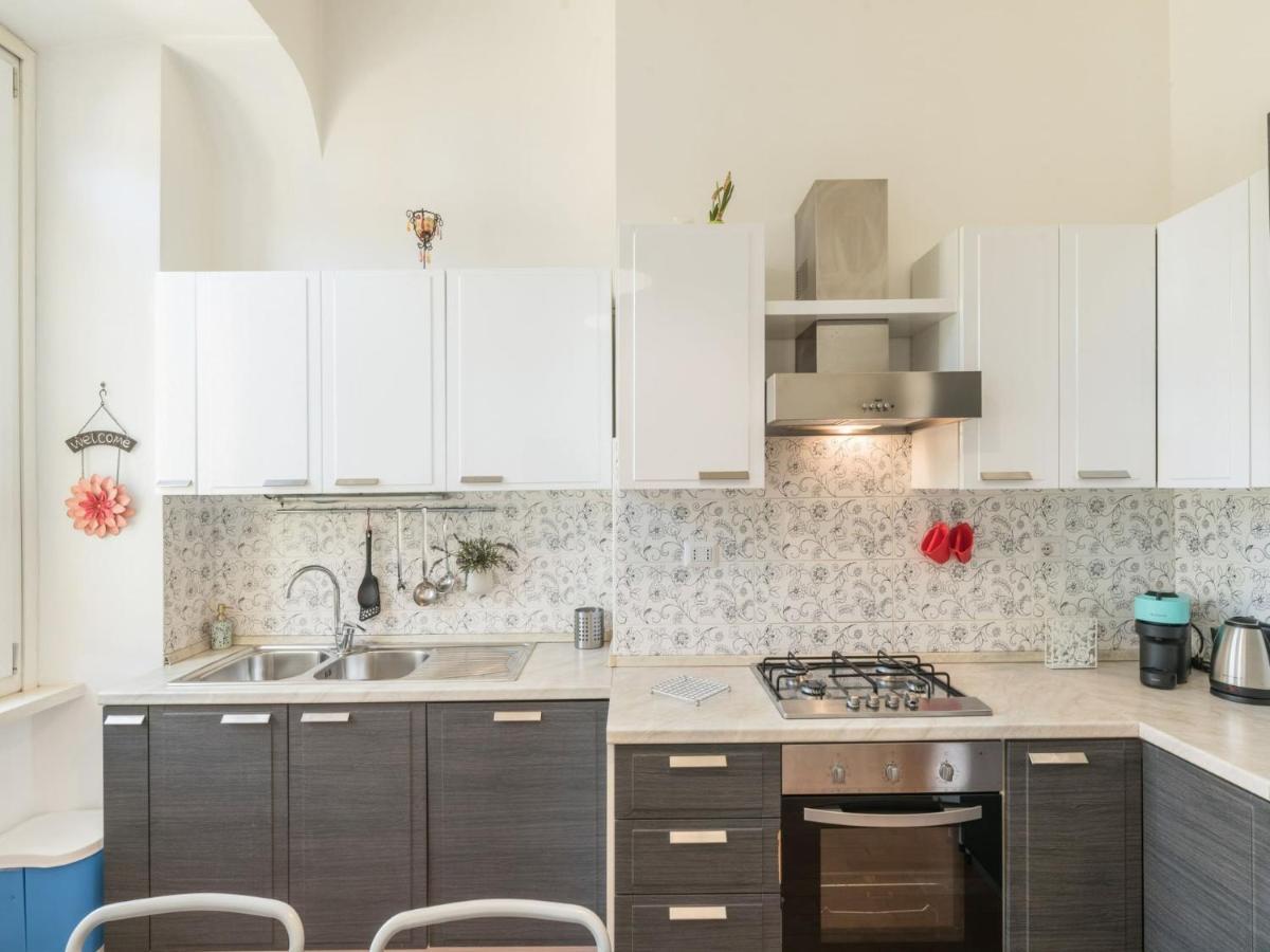 The Best Rent - Colourful Two-Bedroom Apartment Near Termini Station Rome Buitenkant foto