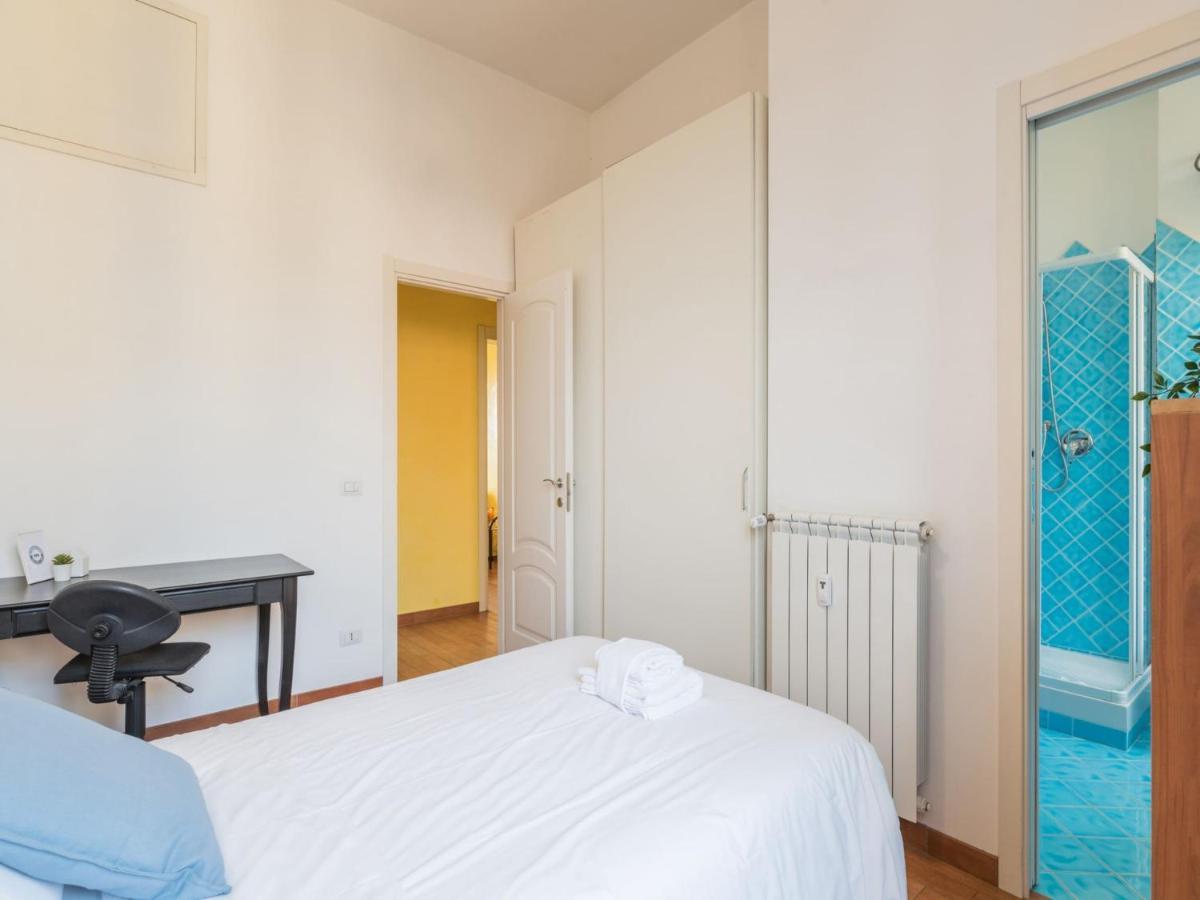 The Best Rent - Colourful Two-Bedroom Apartment Near Termini Station Rome Buitenkant foto